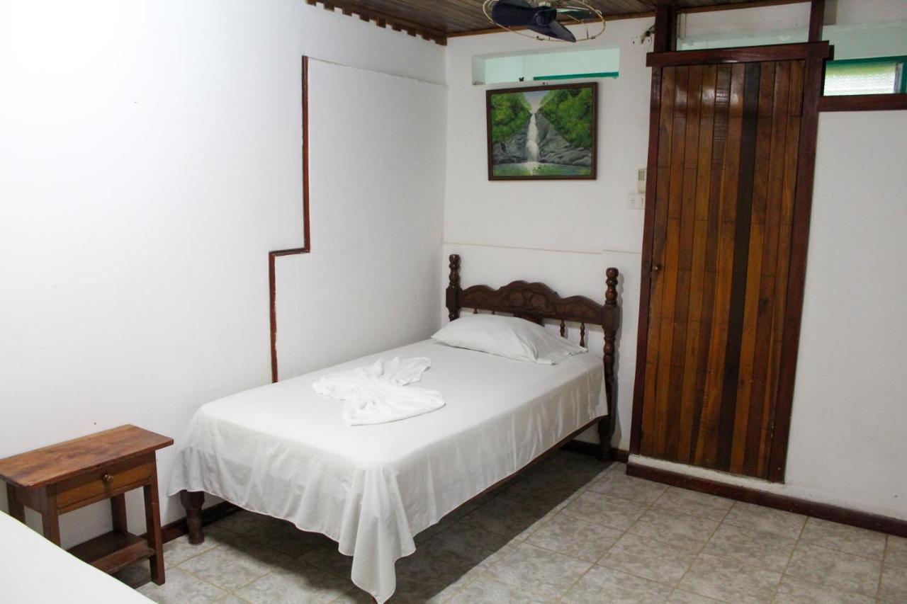 Hotel La Cascada بونتاريناس المظهر الخارجي الصورة