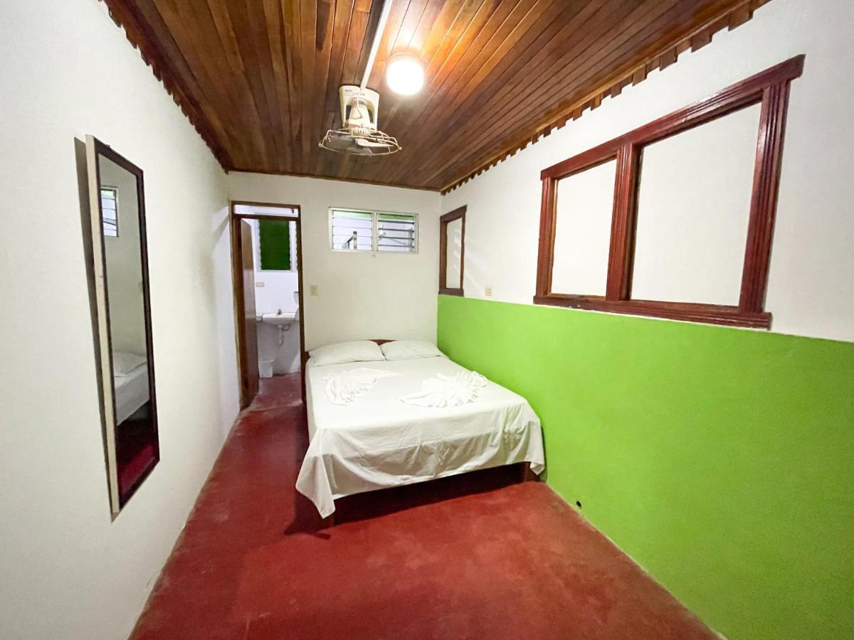 Hotel La Cascada بونتاريناس المظهر الخارجي الصورة